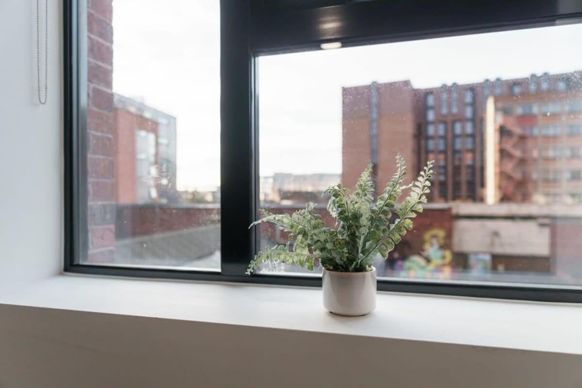 Modern 1 Bed Apartment In Liverpool Centre エクステリア 写真