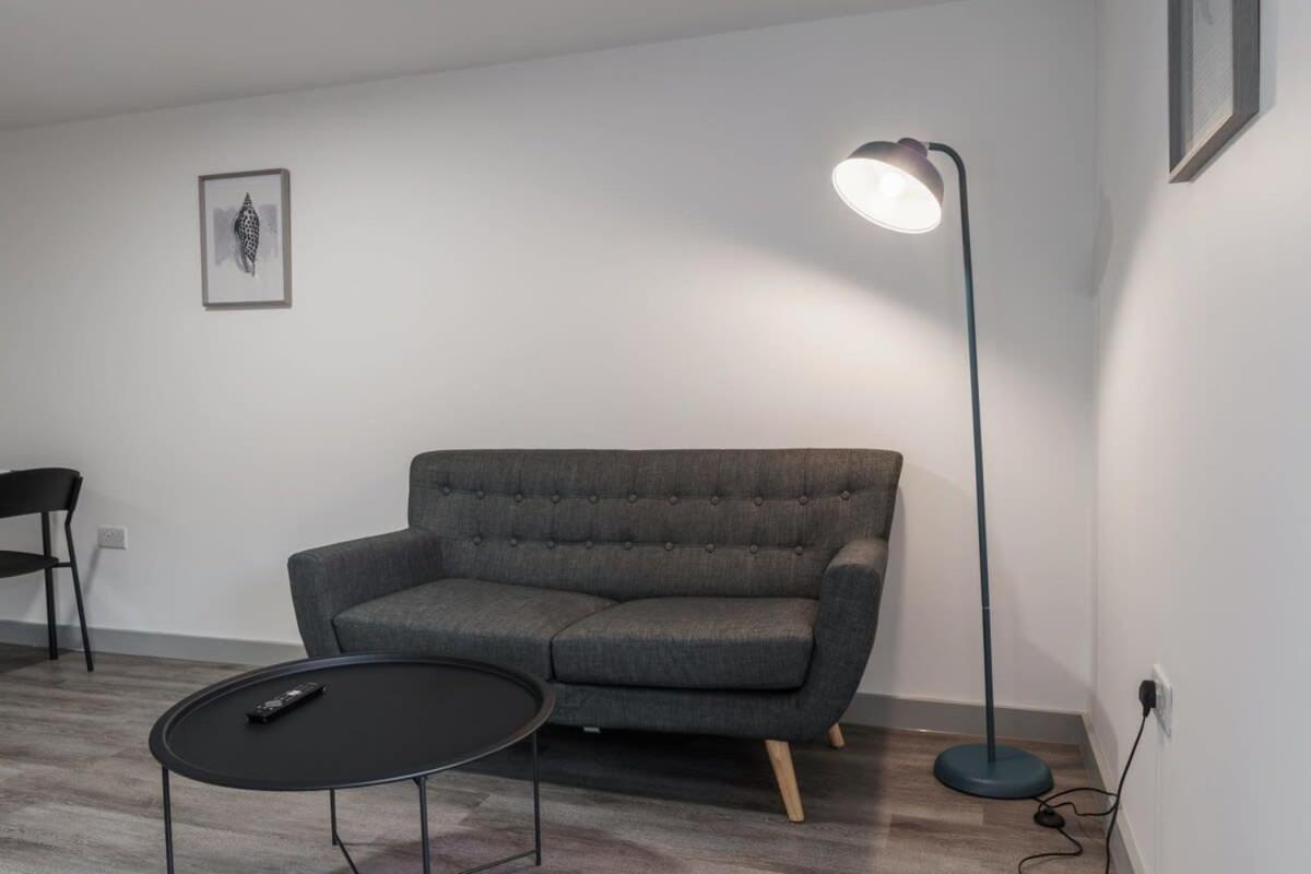 Modern 1 Bed Apartment In Liverpool Centre エクステリア 写真