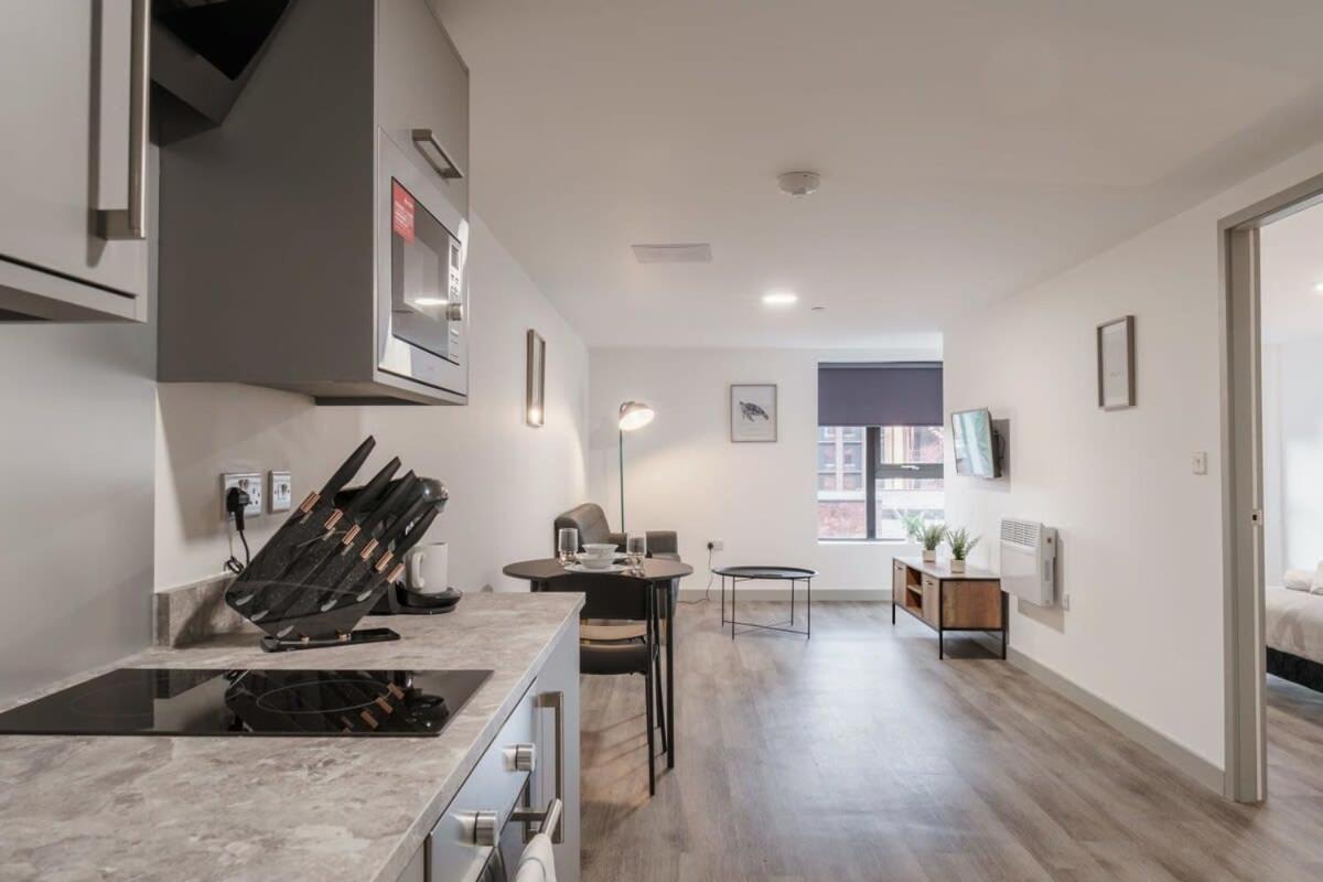 Modern 1 Bed Apartment In Liverpool Centre エクステリア 写真