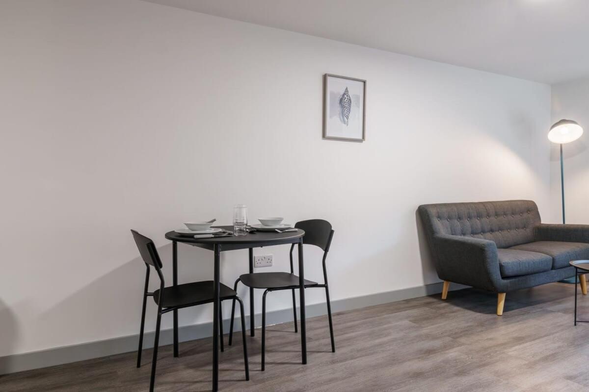 Modern 1 Bed Apartment In Liverpool Centre エクステリア 写真